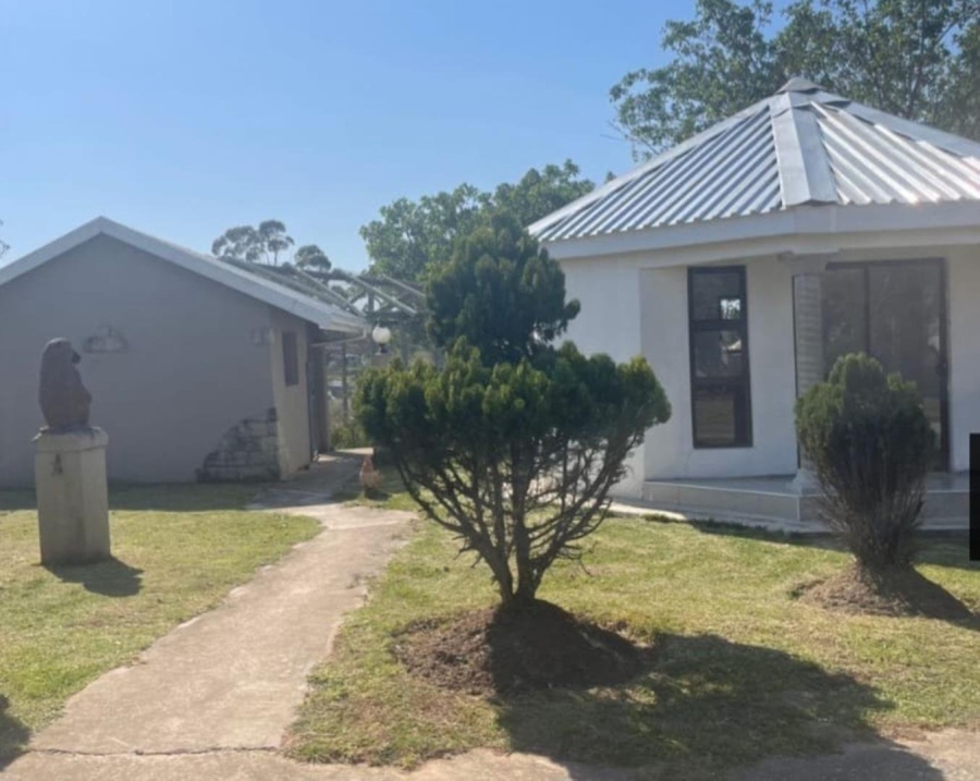Commercial Property for Sale in Cove Ridge East Eastern Cape